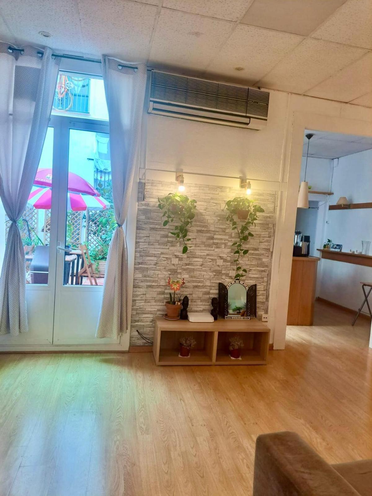 Habitacion Para Grupos Hasta 8 En Plena Rambla De Cataluna Barcelona Exteriér fotografie