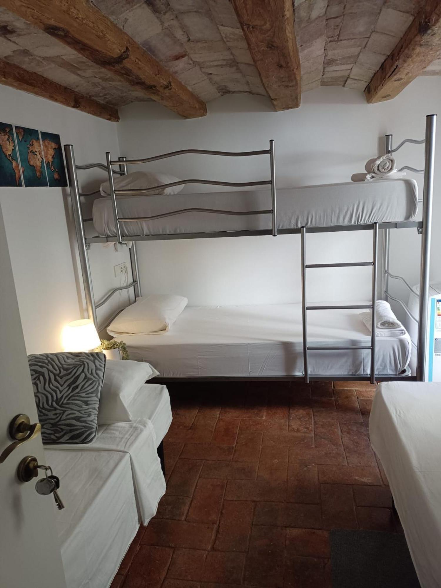 Habitacion Para Grupos Hasta 8 En Plena Rambla De Cataluna Barcelona Exteriér fotografie